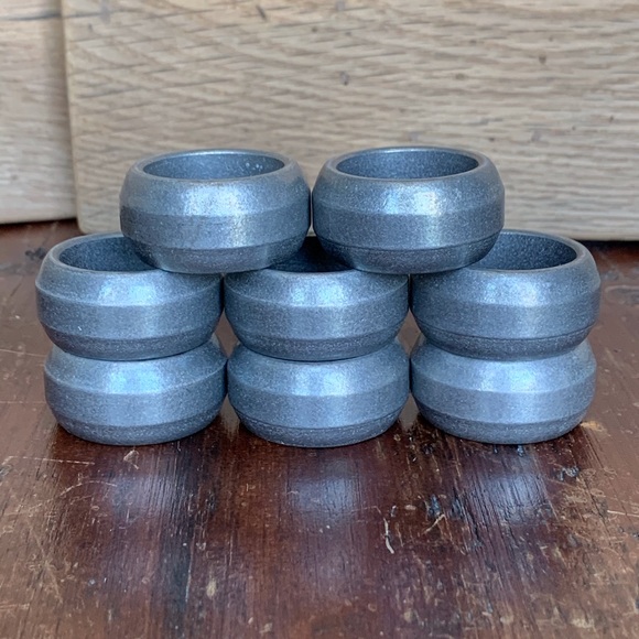 Vintage Pewter Alloy Napkin Rings - Picture 3 of 4